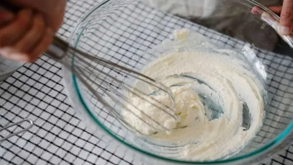 How To Make Cream Cheese Frosting At Home