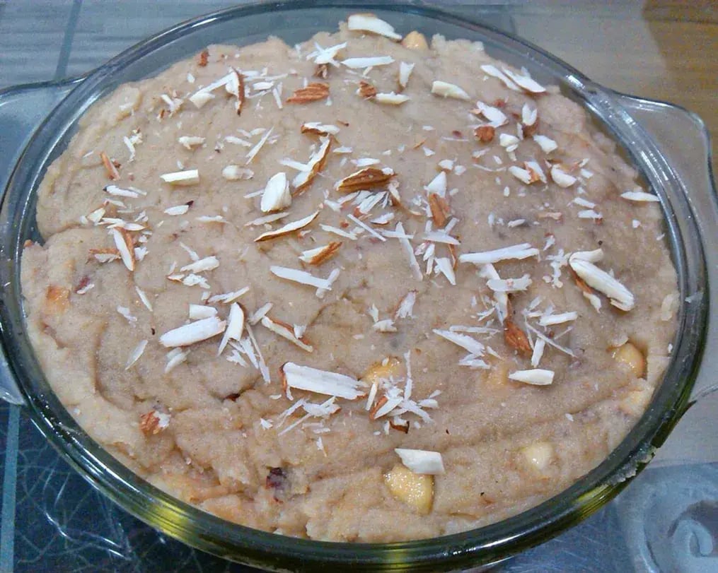 Perfectly Made Bread Halwa With Almonds