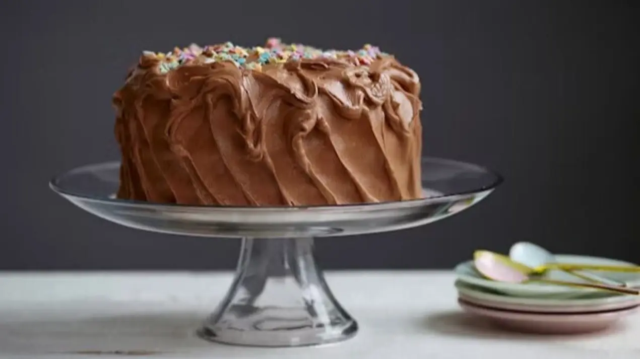 Tips To Make Chocolate Cake Decoration Look Professional