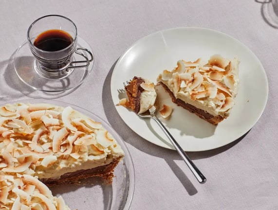 Tiramisu Baked Alaska Recipes To Bring An Italian Touch To Your Celebration - Feature