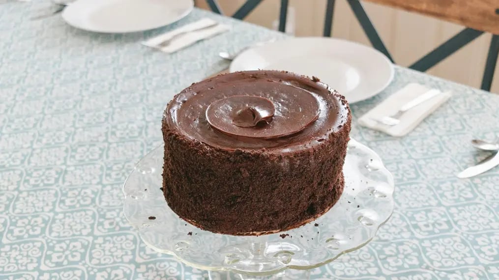 tornado-chocolate-cake