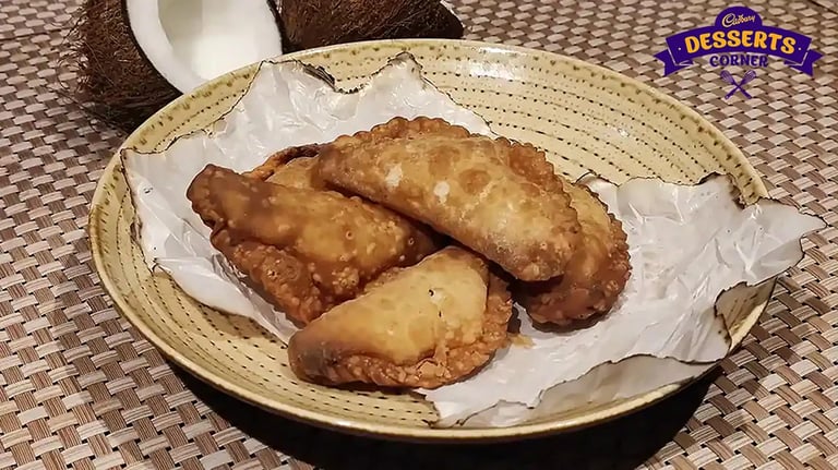Traditional Indian Christmas Sweets: Dig into Nevri: A must-try festive delight during this Christmas season