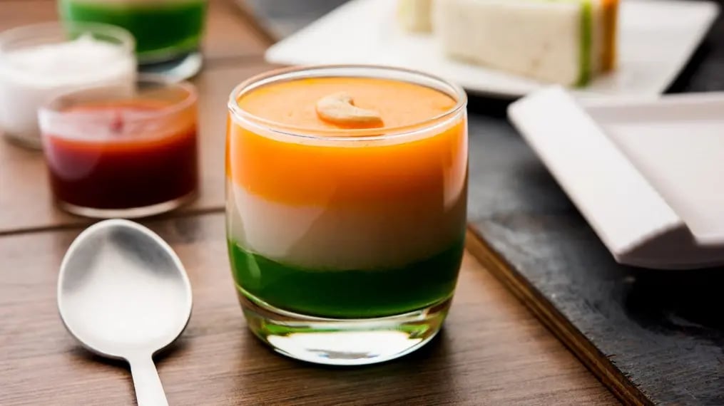 Tri Color Fruit Cream Cups