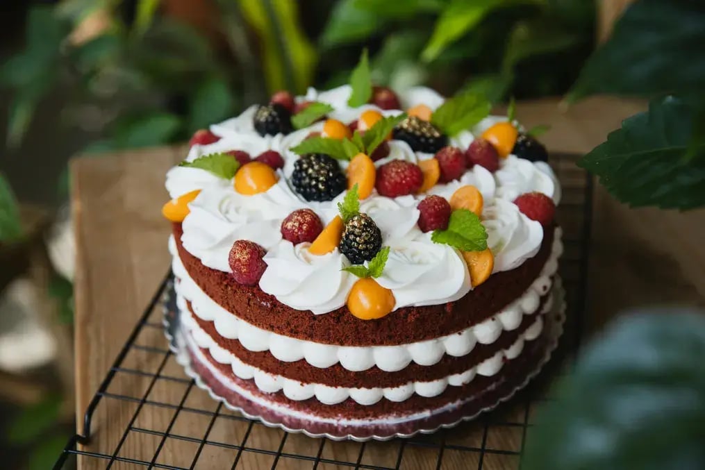 Try This Mixed Berry Cake That Delivers a Medley of Juicy Berries in Every Delicious Bite - 2