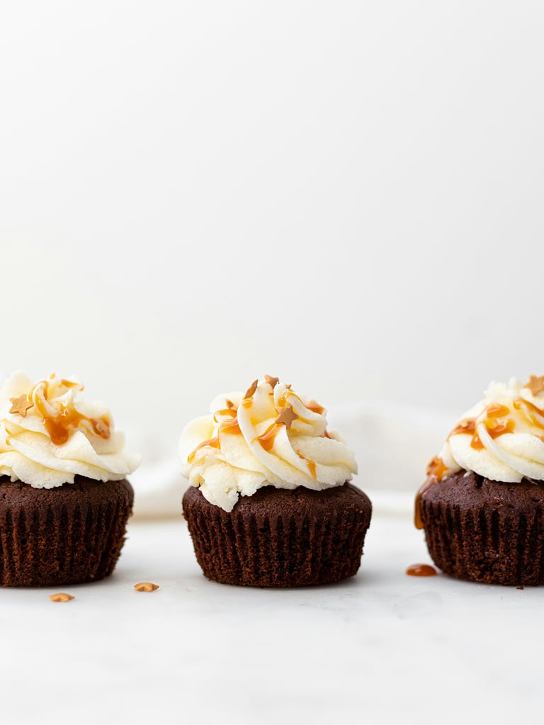 chocolate-bacon-cupcakes