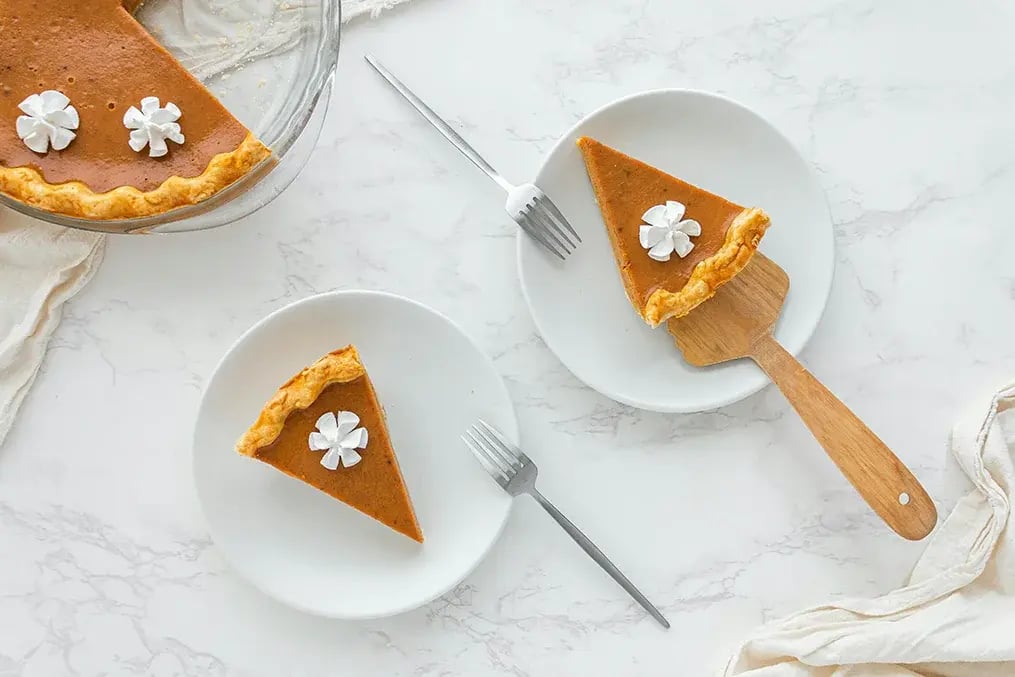 Vegan pumpkin pie made easy with this simple recipe plus troubleshooting - Vegan Pumpkin Pie