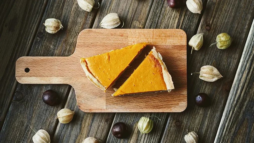 Vegan pumpkin pie made easy with this simple recipe plus troubleshooting - Vegan Pumpkin Pie