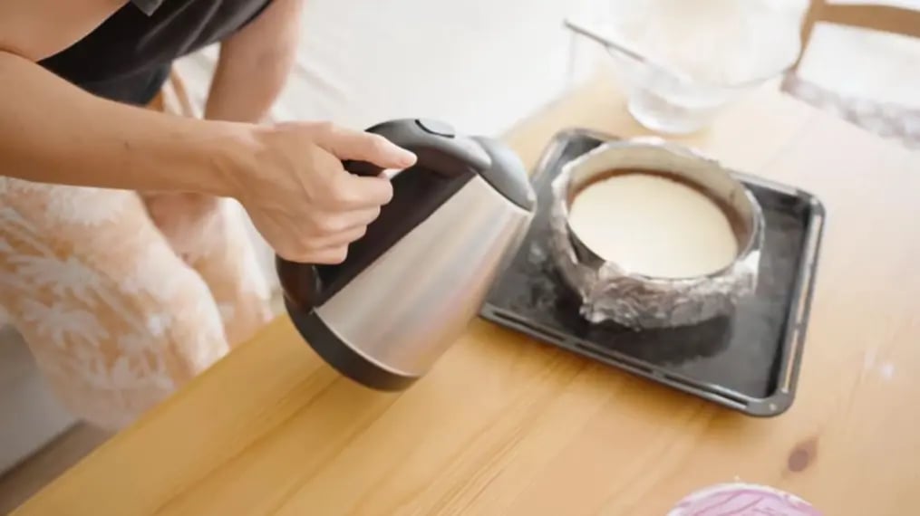 Water Bath Cheesecake