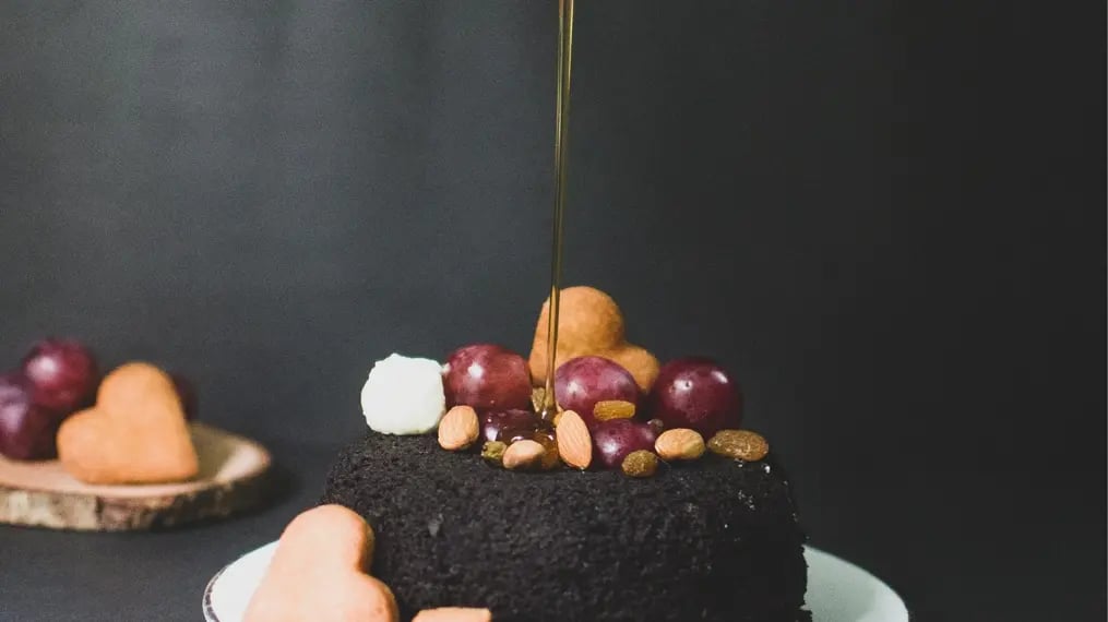 Plum And Chocolate Cake