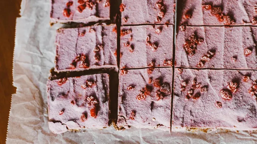 Wild Berry Cakes for every occasion - Vanilla Raspberry Cake