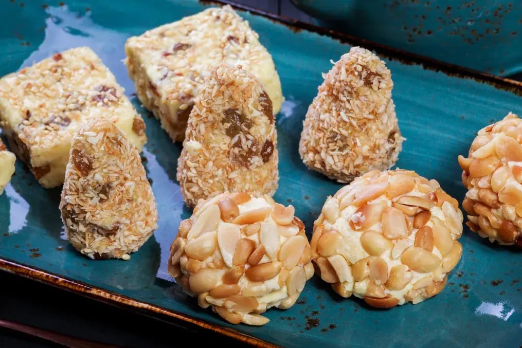 Women’s Day High Tea: Dessert Ideas to Serve with Your Favorite Brews - Chocolate Almond Tea Truffles