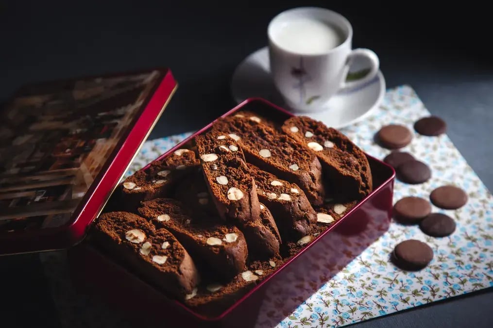 Women's Day Recipe: How to Make Chocolate Biscotti with Pistachios at Home - Chocolate Biscotti With Pistachios Recipe