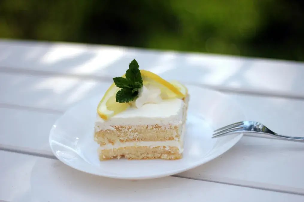 You Must Try This Dreamy Italian Limoncello Mascarpone Cake for Your Next Event - Limoncello Mascarpone Cake 3