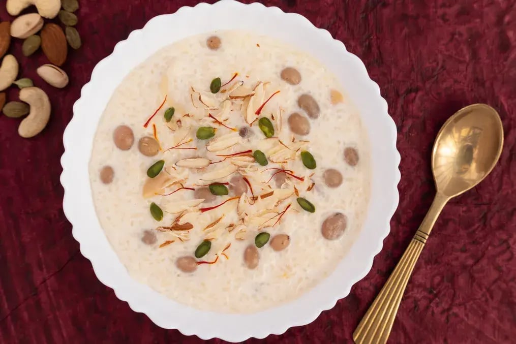 Serving Kheer