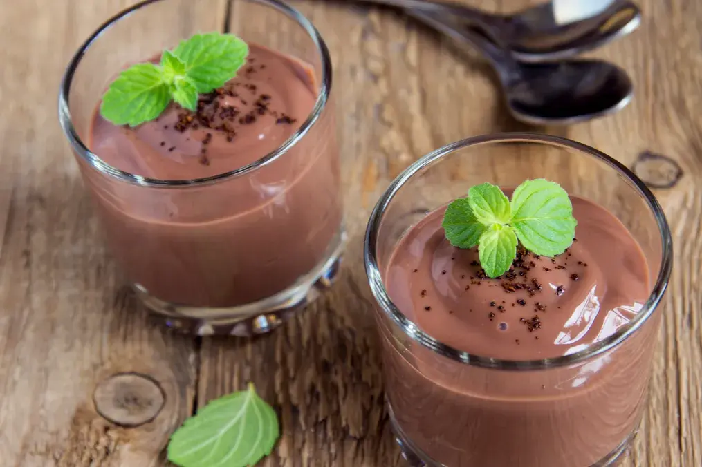 Minty Pistachio Chocolate Smoothie for Hot Days