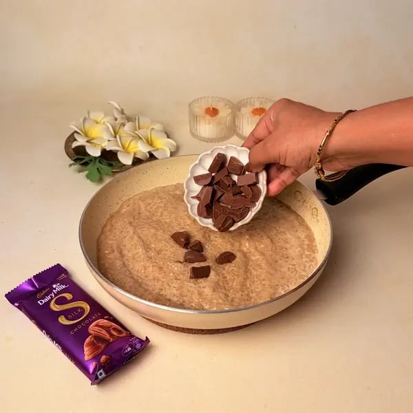 Ada Pradhaman With Cadbury Dairy Milk Silk For Onam - Melting Chocolate Stirring