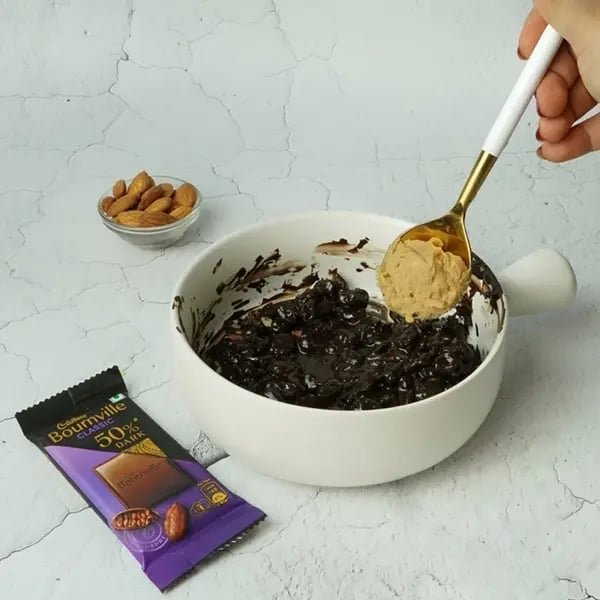 Bournville Almond Bites - Peanut butter