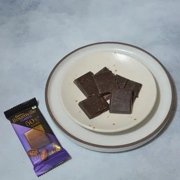 Bournville Caramel Cashew Chocolate Bar - Microwave Cadbury Bournville chocolate