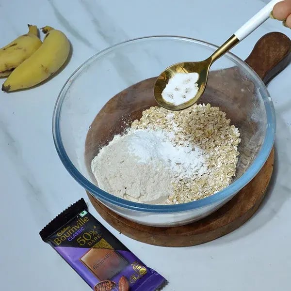 Bournville Chocolate Banana Cupcakes - Add baking powder