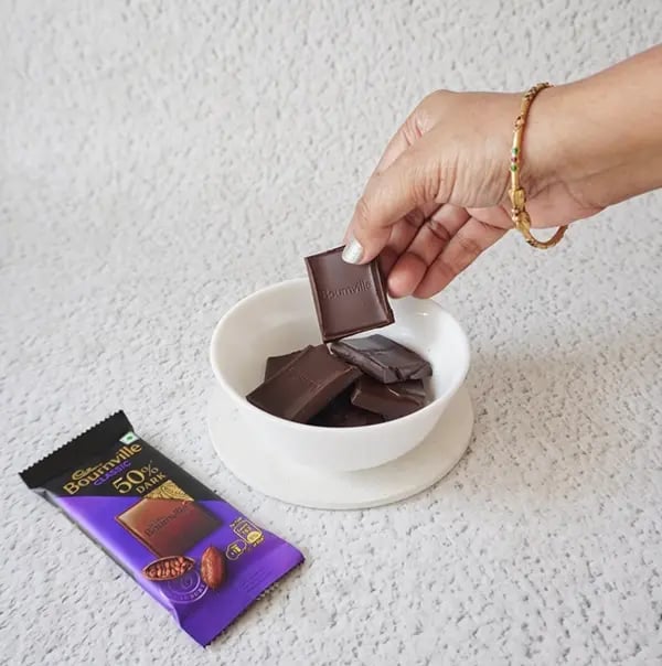 Bournville Chocolate Baskets -Break Bournville chocolate