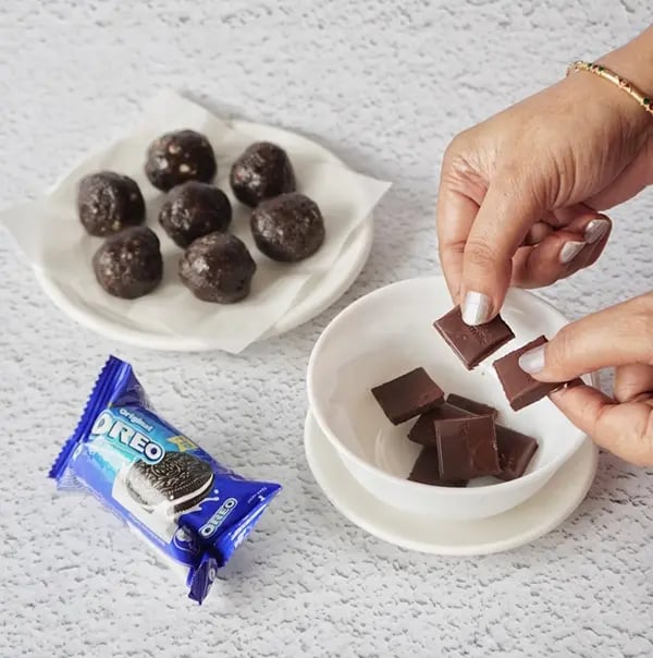 Bournville Chocolate Coated Oreo Candies - Break the Cadbury Bournville chocolate into pieces