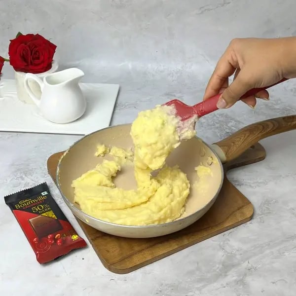 Bournville Chocolate Eclairs - V-Shape Dough