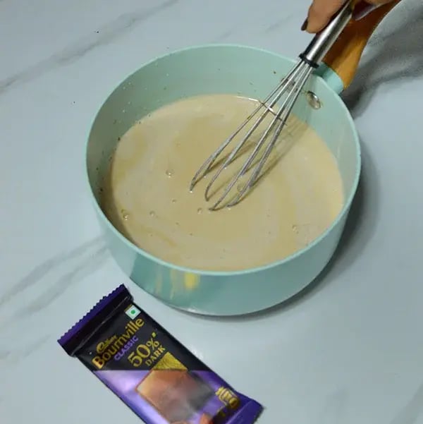 Bournville Chocolate Eggnog - Cook the mixture until its thick