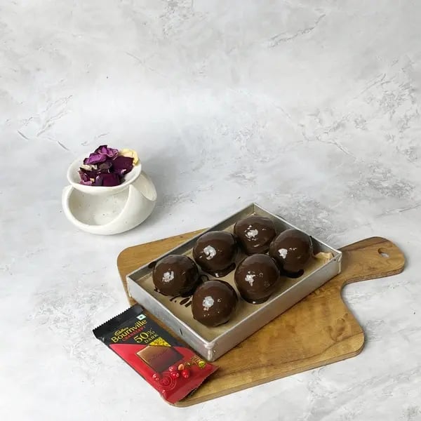 Bournville Chocolate Golgappa - Place Them On A