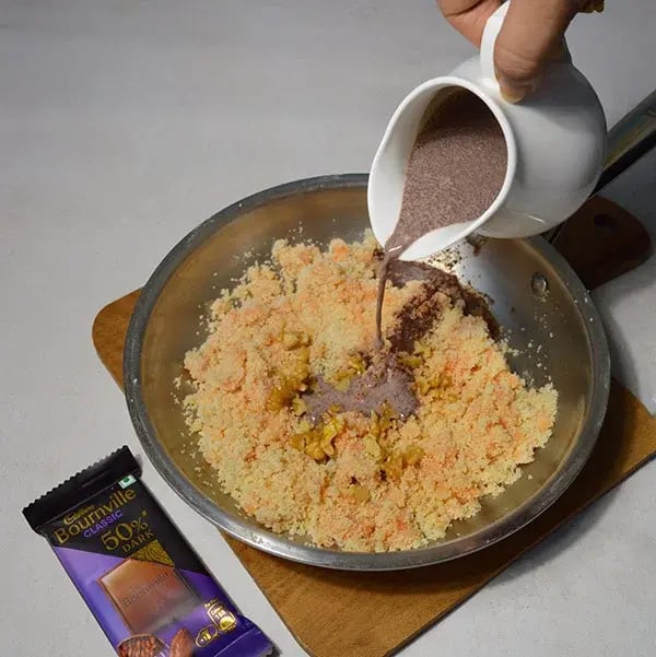 Bournville Chocolate Gulab Sheera - Pour melted chocolate