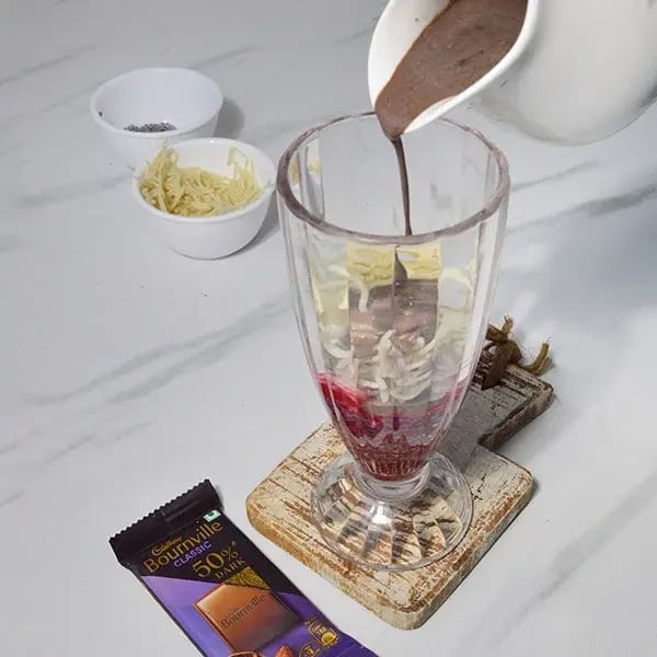 Bournville Chocolate Honey Rosy Falooda - Creamy chocolate layer in the glass