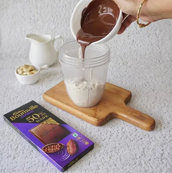 Bournville Chocolate Ice Cream with Dry Fruits - Add the melted chocolate