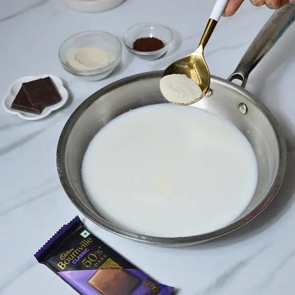 Bournville Chocolate Jelly - Mix milk &amp; agar agar powder