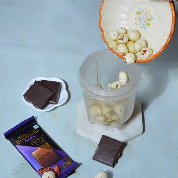 Bournville Chocolate Makhana Peda - Blend fried makhanas