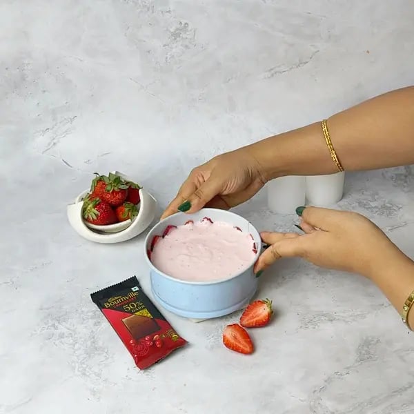 Bournville Chocolate No-Bake Strawberry Cheesecake - Refrigerating Cheesecake Again