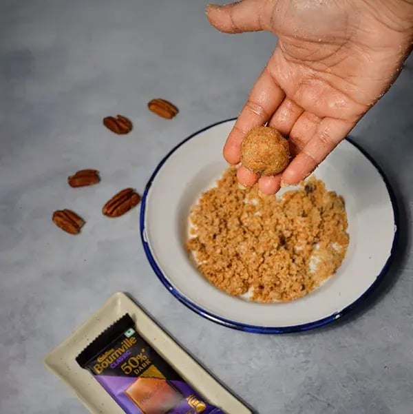 Bournville Chocolate Pecan Truffle - Blend it