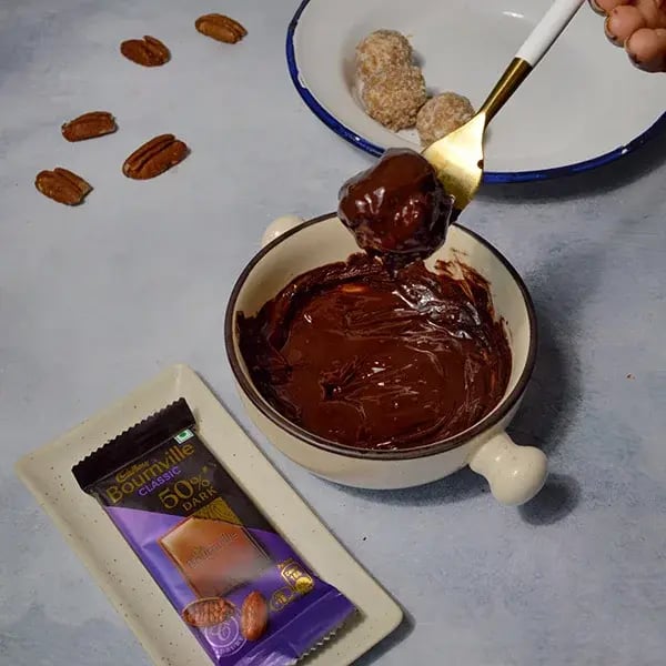 Bournville Chocolate Pecan Truffle - Dip the balls