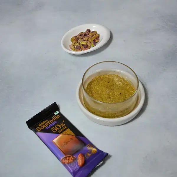 Bournville Chocolate Pistachio Cheesecake - Add pistachio paste
