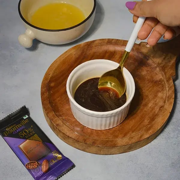 Bournville Chocolate Pound Cake - Mix coffee powder