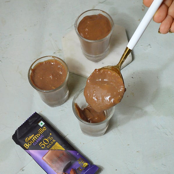 Bournville Chocolate Pudding Recipe - Thickening Chocolate Mixture