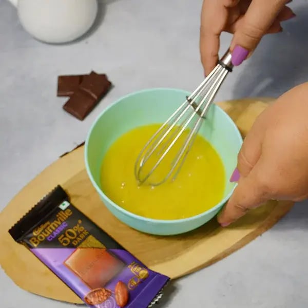 Bournville Chocolate Walnut Biscotti - Mix it