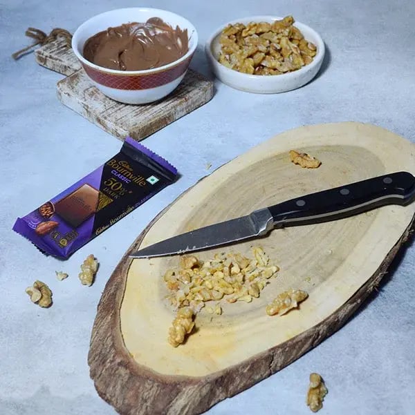 Bournville Chocolate Walnut Tart - Chop walnuts