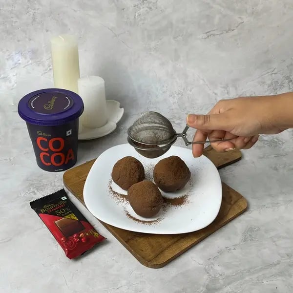 Bournville Cocoa Mochi - Dusted