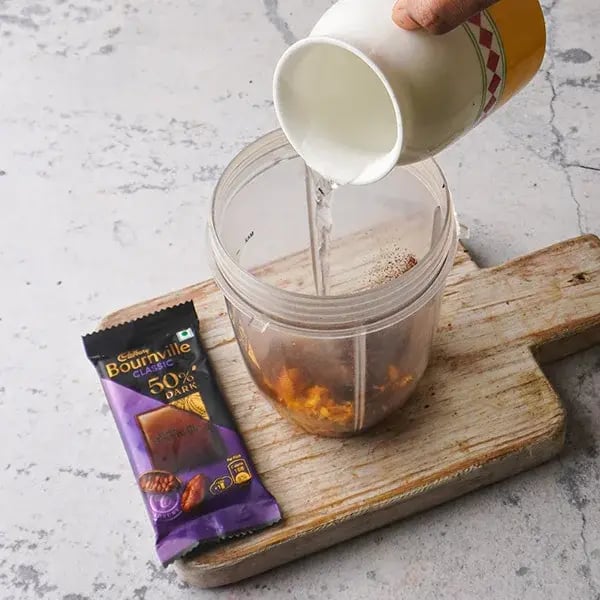 Bournville Coffee Orange Mousse - Add hot water