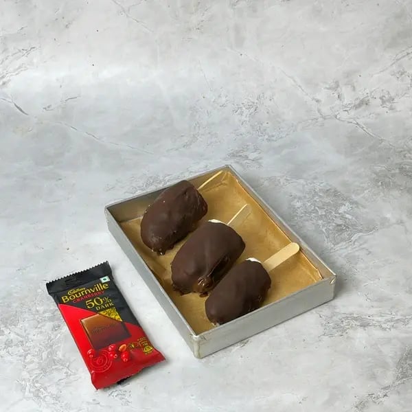 Bournville Dipped Frozen Banana Yogurt Popsicles - Dipped Bananas On Tray