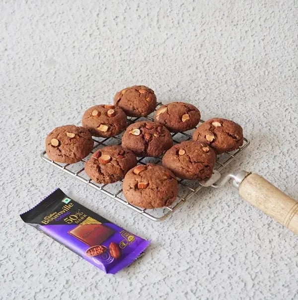 Bournville Flavored Dry Fruit Cookies - Let the cookies cool down