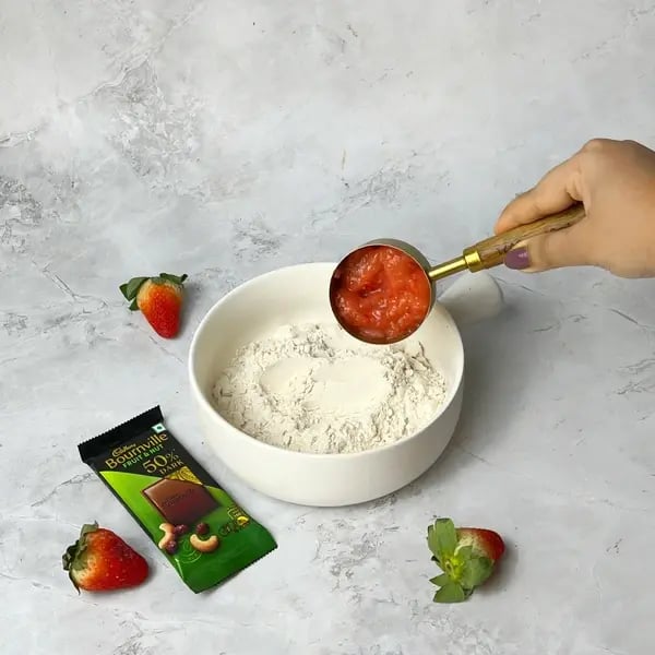 Bournville Fudgy Chocolate Steamed Cake With Strawberry - Cooling Cake