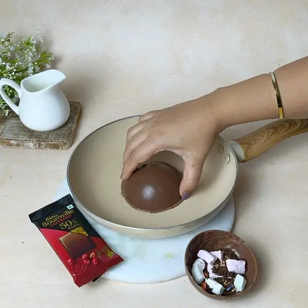 Bournville Hot Cocoa Bomb - Sealing Half-Sphere