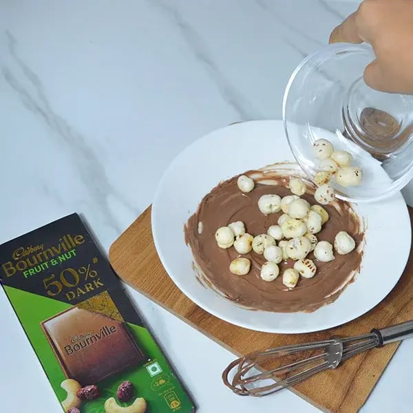 Bournville Makhana Chikki - Add fried makhanas