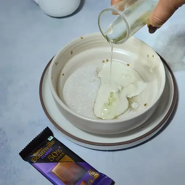 Bournville Mini Carrot Cake - Add oil