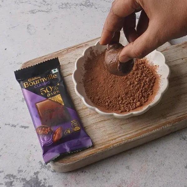 Bournville Mint Truffle - Roll the mixture well